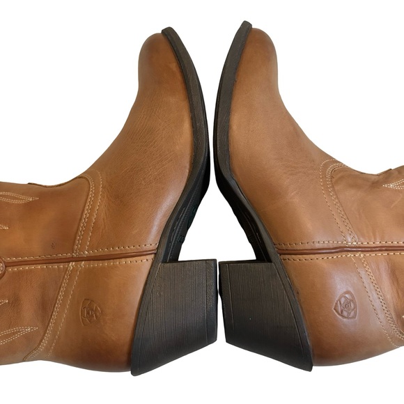 Ariat Darlin Round Toe Short Western Boots, Sz 9 - Picture 9 of 16